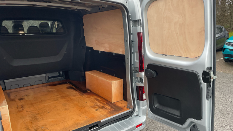 Renault Trafic Lwb Diesel LL30 Blue dCi 170 Extra Sport[Safety] Crew Van EDC